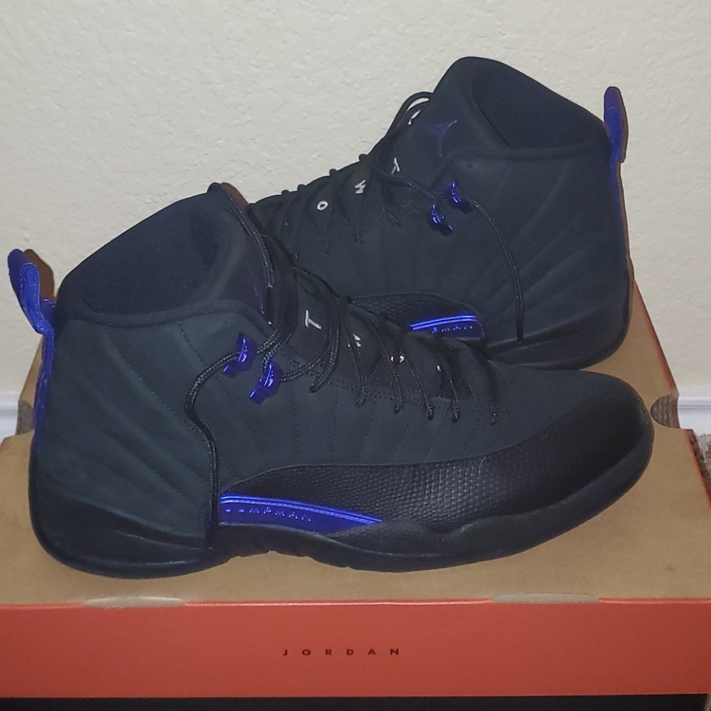Jordan 12 Black Concord